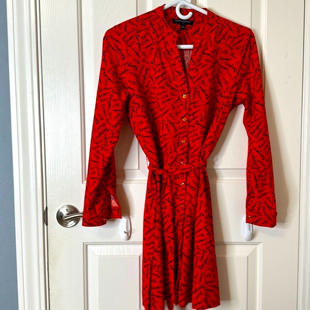 Cute Banana Republic chic red long sleeve dress